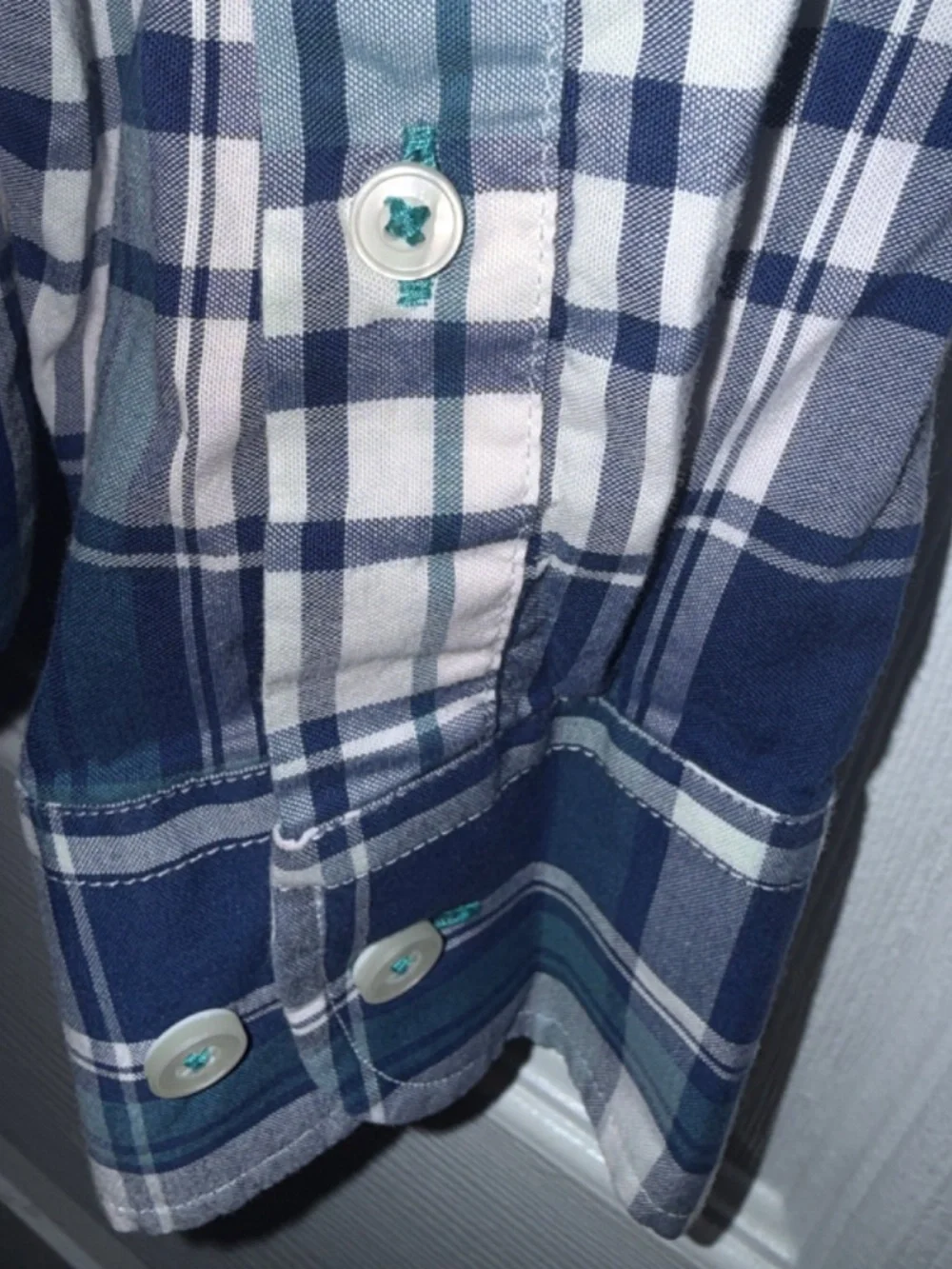 UNTUCKit Slim Fit Long Sleeve Button Down Shirt - LARGE